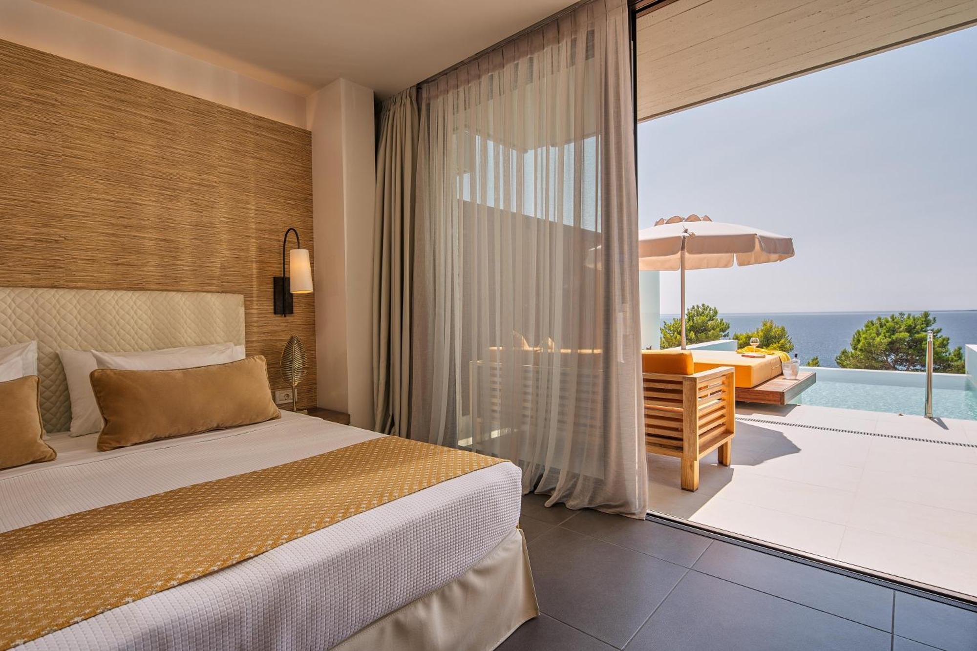 Suite con Piscina a Sfioro